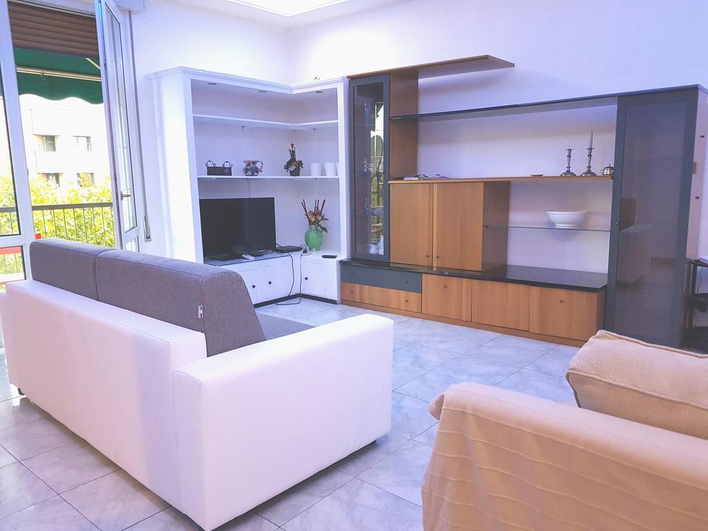 Casa Bella Fair Apartment Bologna Bagian luar foto